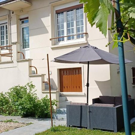 Metro - Sac A Dos - Dodo Chez Leontine 2 Ch Parking Wifi Fo Villa Bois-Colombes Buitenkant foto