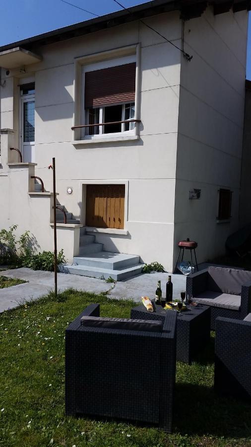 Metro - Sac A Dos - Dodo Chez Leontine 2 Ch Parking Wifi Fo Villa Bois-Colombes Buitenkant foto